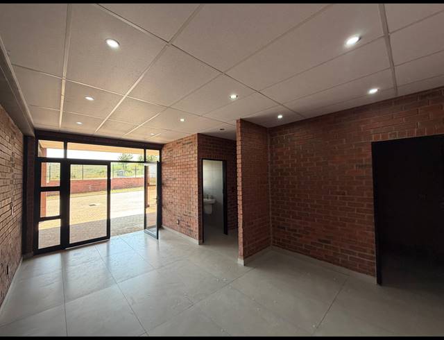 3,800M² WAREHOUSE FOR SALE IN CHLOORKOP